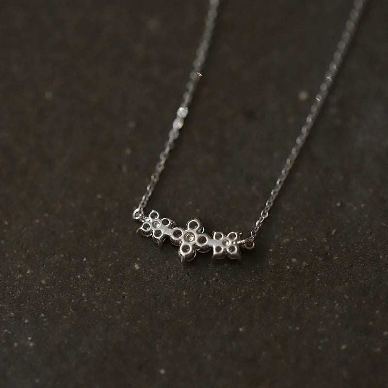 Lumière Clover Necklace – 3 Moissanite Clovers